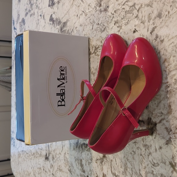 NIB: Bella Marie Vintage Inspired Helena-43 Red Patent Leather Heels 👠 - Picture 3 of 5